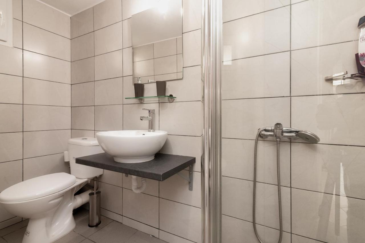 Spacious Apartment-600M From The Subway Atenas Exterior foto